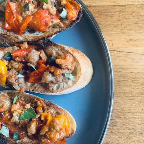 Italian Fennel & Roasted Tomato Crostini